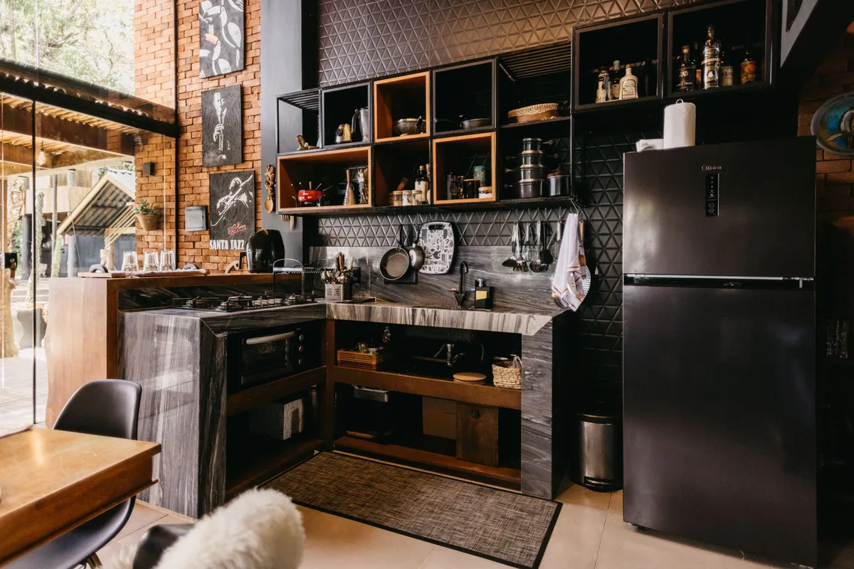 Aménager une petite cuisine : 12 idées gain de place